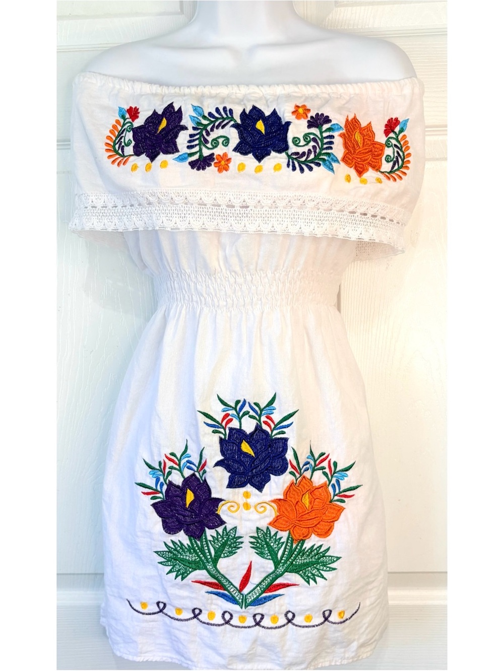 VTG Mexican Floral Embroidered White Off-The-Shoulder Mini Peasant Dress